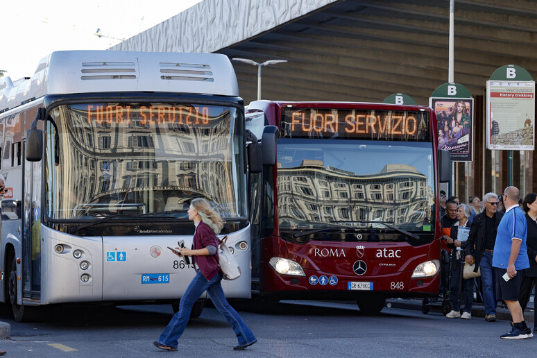 - RIPRODUZIONE RISERVATA