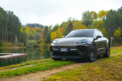 Porsche Macan 4