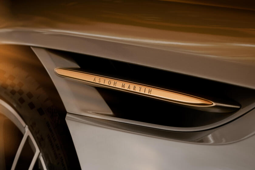 Aston Martin DB12 Goldfinger Edition