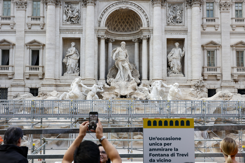 Media Usa, 'Fontana di Trevi? ora c'è una piscina comunale'