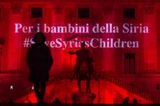 Siria: Campidoglio illuminato, in 3 anni uccisi 10 mila bimbi