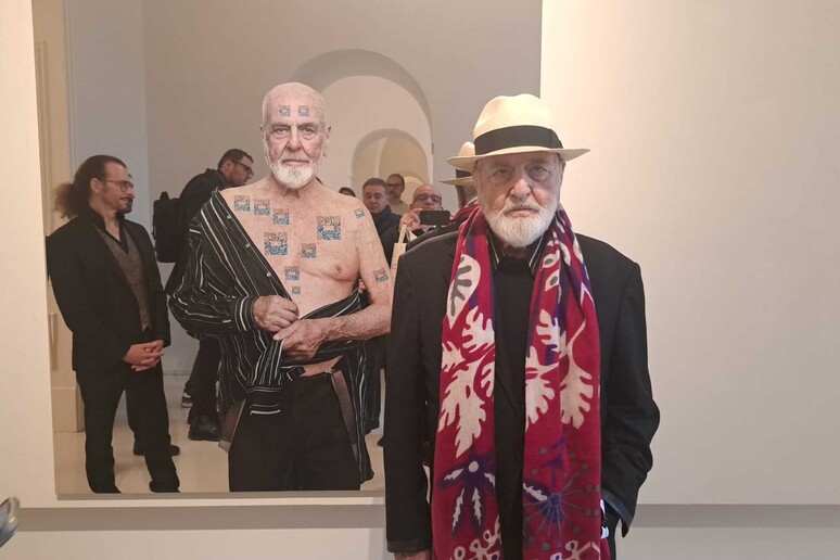 Pistoletto,  'l 'arte può avvicinare alla pace ' - RIPRODUZIONE RISERVATA